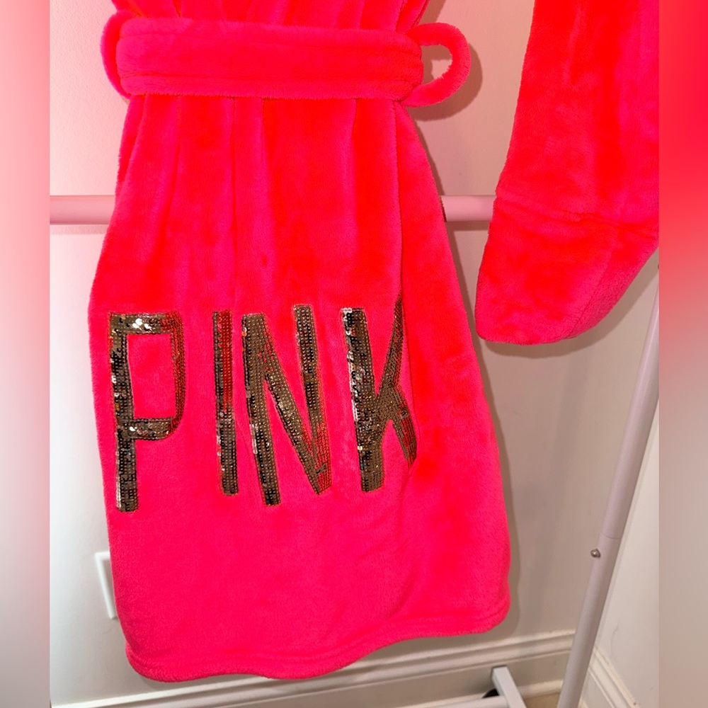Like New Neon Victoria's Secret Pink Gold Sequin “Pink” Plush Robe Size: XS/S - Picture 3 of 7